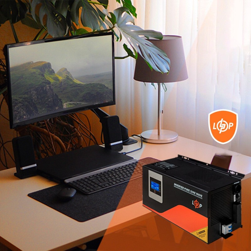 Источник бесперебойного питания LogicPower LPM- PSW-4500VA, 3000W, MPPT (30289)