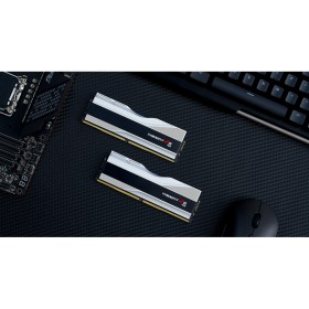 Модуль памяти для компьютера DDR5 32GB (2x16GB) 7200 MHz Trident Z5 RGB Silver G.Skill (F5-7200J3445G16GX2-TZ5RS)